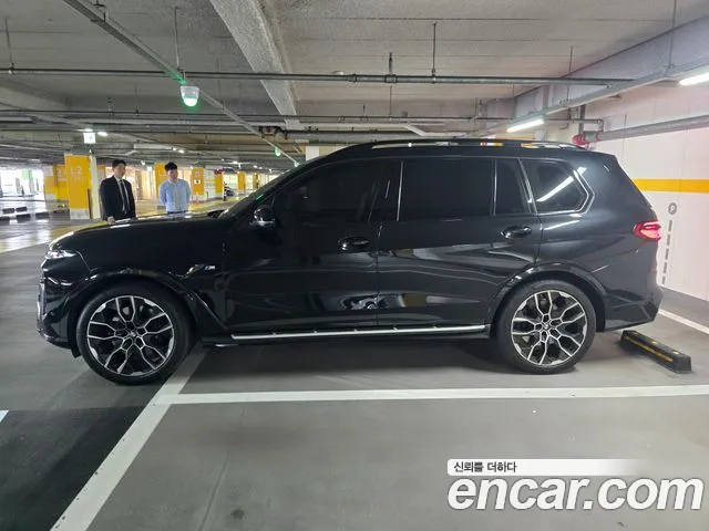 BMW X7 — Фото автомобиля 4