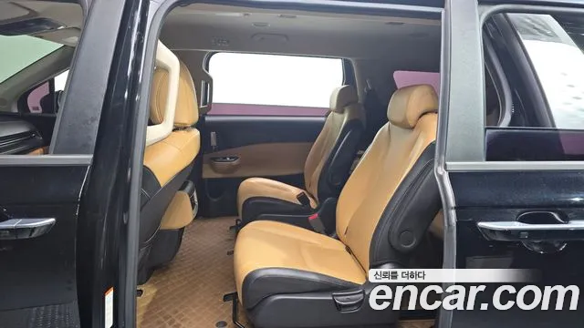 Kia Canival Carnival 4 поколение Дизель 9 мест Prestige — Фото автомобиля 3