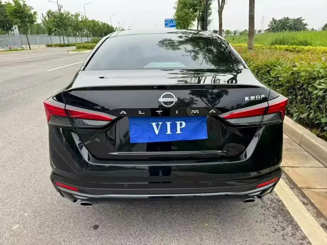 Nissan Teana — Фото автомобиля 8
