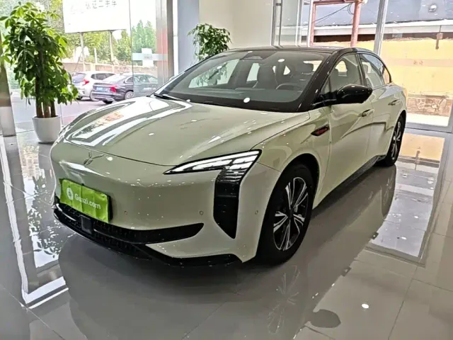 Фотография автомобиля — Hongqi EH7
