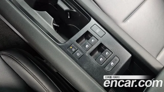 Hyundai Ioniq 6 — Фото автомобиля 24