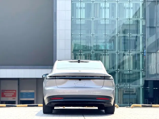 Nio ET7 — Фото автомобиля 12