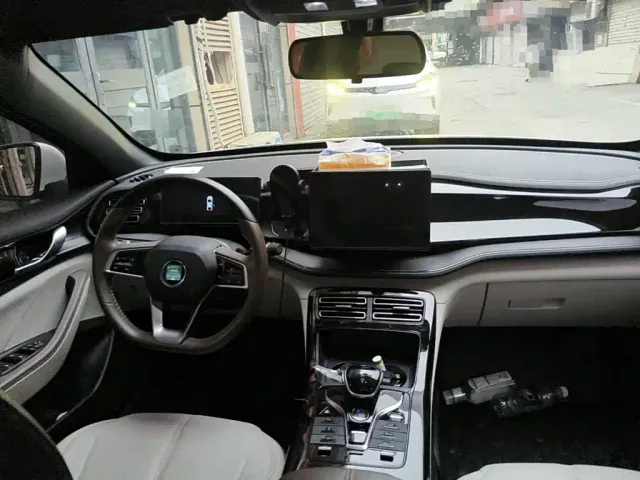 BYD Qin PLUS — Фото автомобиля 12