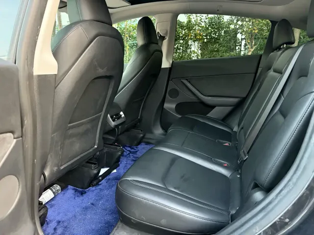 Tesla Model Y — Фото автомобиля 6