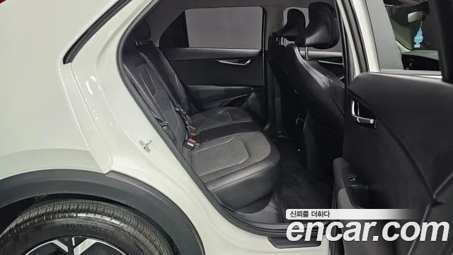 Kia Niro Niro (New) — Фото автомобиля 18