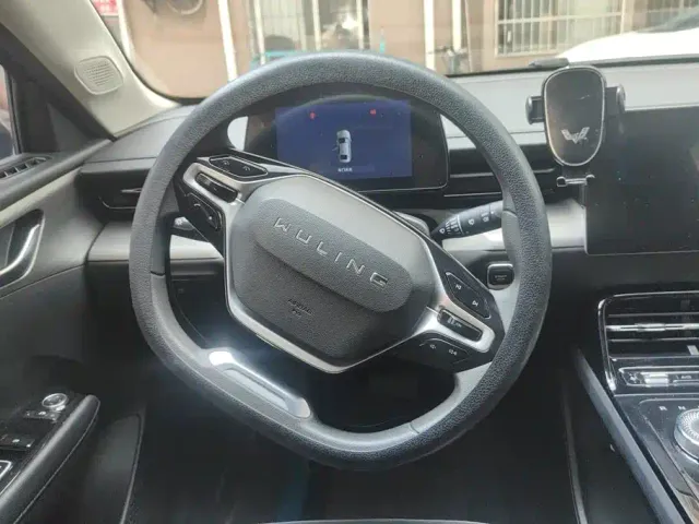 Wuling Starlight — Фото автомобиля 15