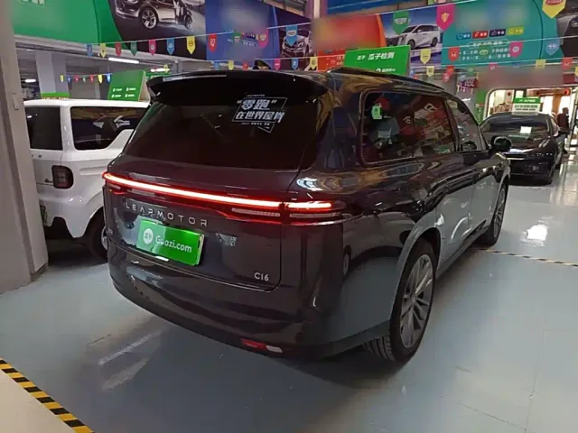 Leapmotor C16 — Фото автомобиля 6