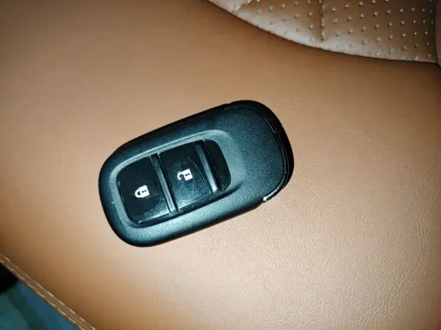 Honda Odyssey 2024 2.0L e:HEV Sharp·Comfort Edition — Фото автомобиля 8