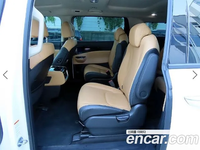 Kia Carnival Generation 4 — Фото автомобиля 6