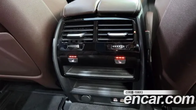 BMW 5 Series G30 — Фото автомобиля 24