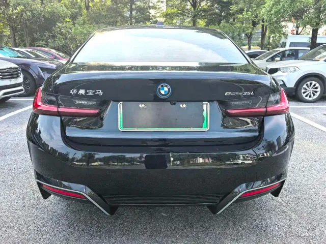BMW i3 — Фото автомобиля 6