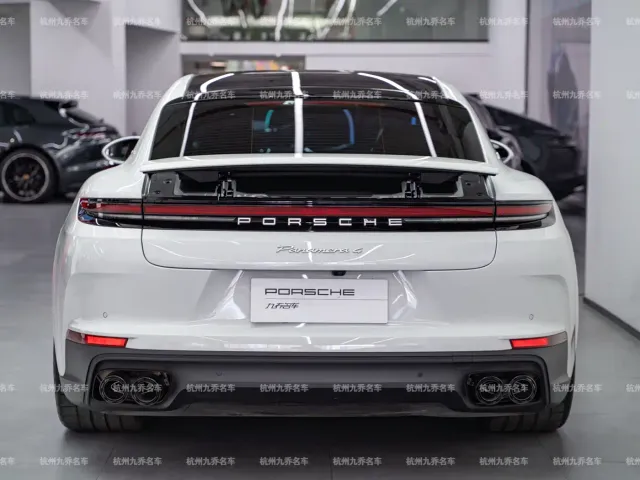 Porsche Panamera — Фото автомобиля 6