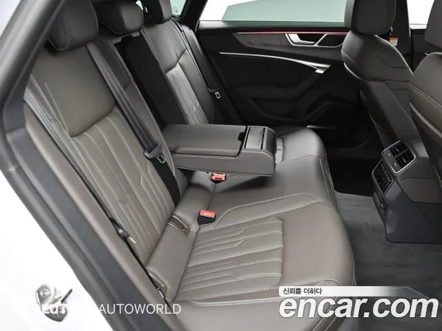 Audi A7 4K — Фото автомобиля 12