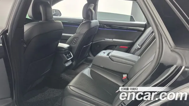 Hyundai Grandeur Grandeur (GN7) 2.5 Бензин 2WD — Фото автомобиля 10