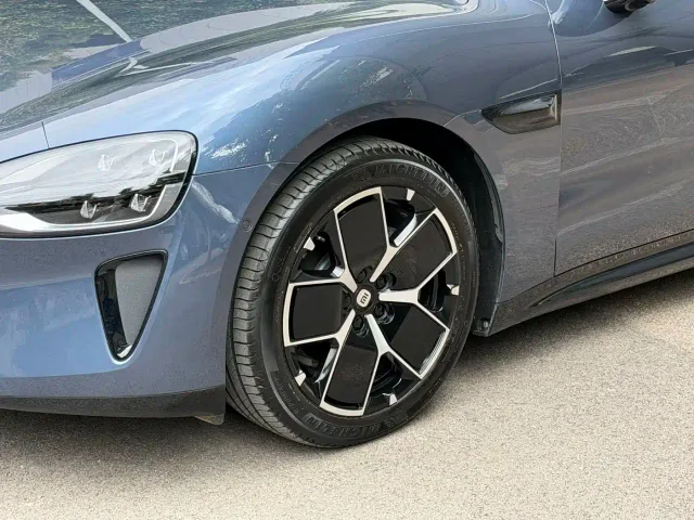 Xiaomi SU7 — Фото автомобиля 7