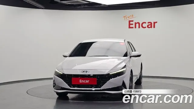 Hyundai AVANTE Avante (CN7) — Фото автомобиля 3