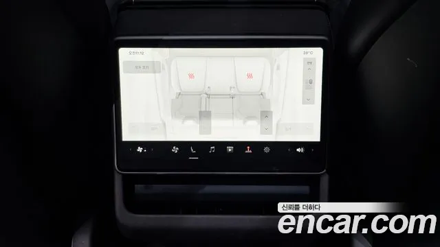 Tesla Model Y — Фото автомобиля 25