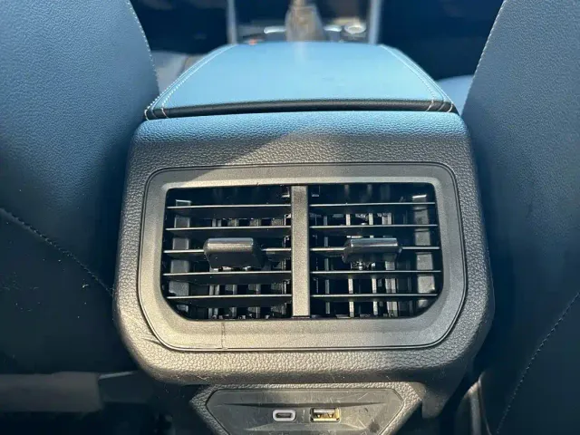 Volkswagen Lavida 2022 1.5L Auto Comfort Edition — Фото автомобиля 16