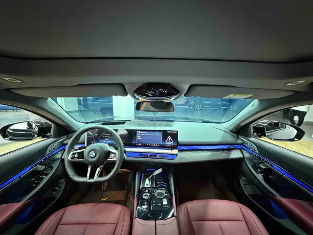 BMW 5 Series — Фото автомобиля 18