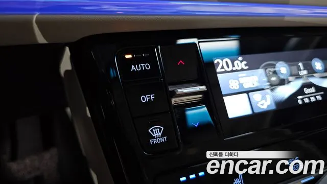 Hyundai Grandeur Grandeur (New) Hybrid — Фото автомобиля 23