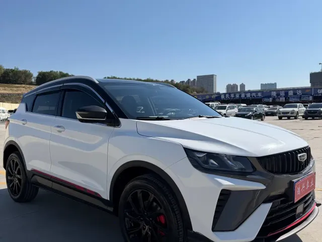 Geely Binyue — Фото автомобиля 3