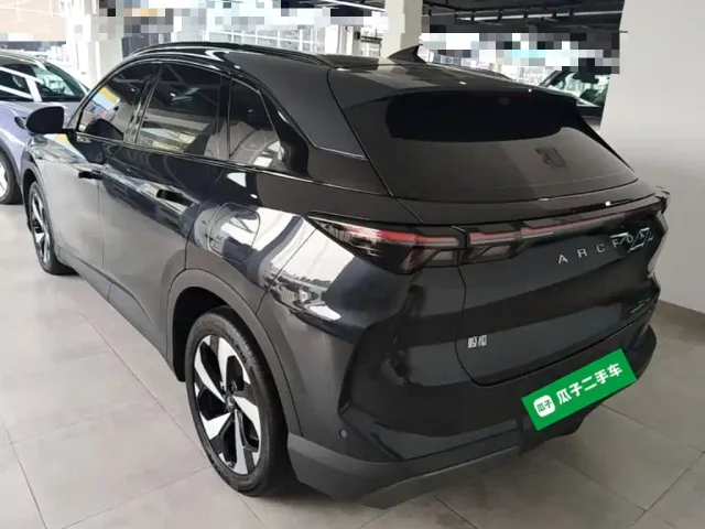 Arcfox Alpha T5 — Фото автомобиля 4