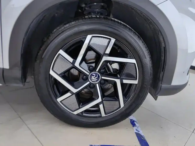 BYD Yuan PLUS — Фото автомобиля 6