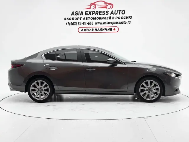 Mazda Axela — Фото автомобиля 9