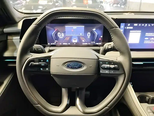 Ford Edge — Фото автомобиля 10