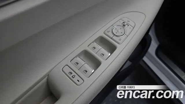 Hyundai Grandeur Grandeur (New) Hybrid — Фото автомобиля 28