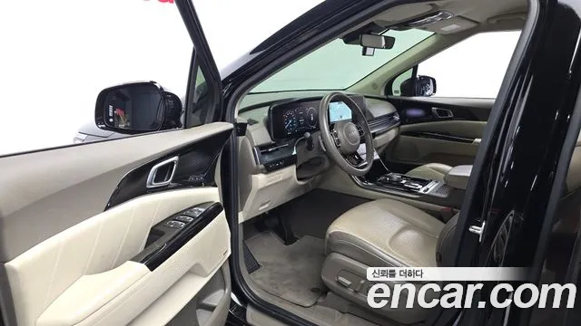 Kia Carnival Generation 4 — Фото автомобиля 9