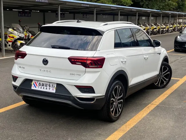 Volkswagen T-Roc — Фото автомобиля 4