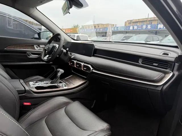 Jetour X70 Plus — Фото автомобиля 12
