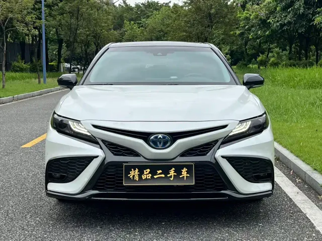 Toyota Camry — Фото автомобиля 2