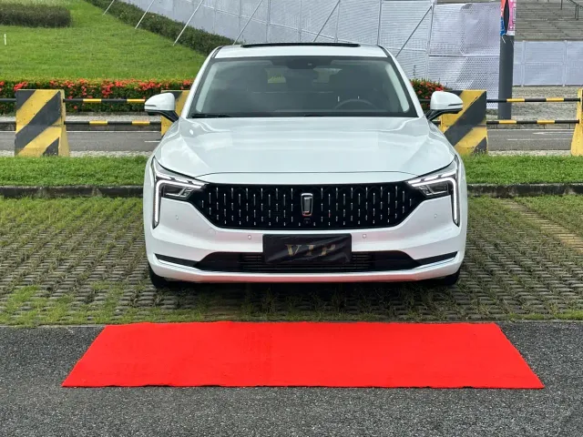 Bestune B70 — Фото автомобиля 2
