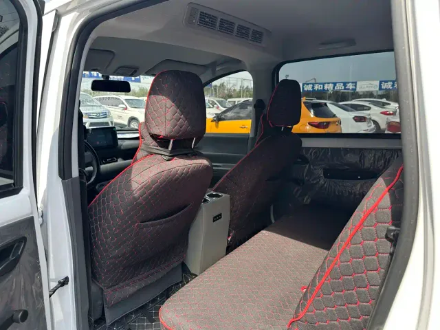 Wuling Hongguang — Фото автомобиля 6