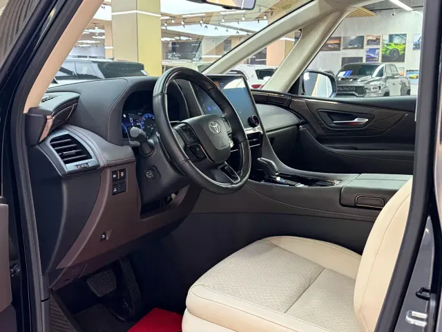 Toyota Alphard — Фото автомобиля 16