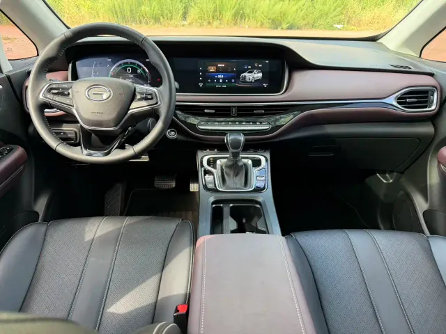 GAC Trumpchi M6 — Фото автомобиля 12