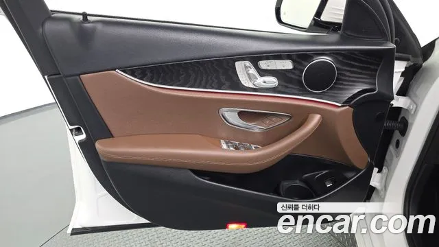 Mercedes-Benz E-Class W213 — Фото автомобиля 13