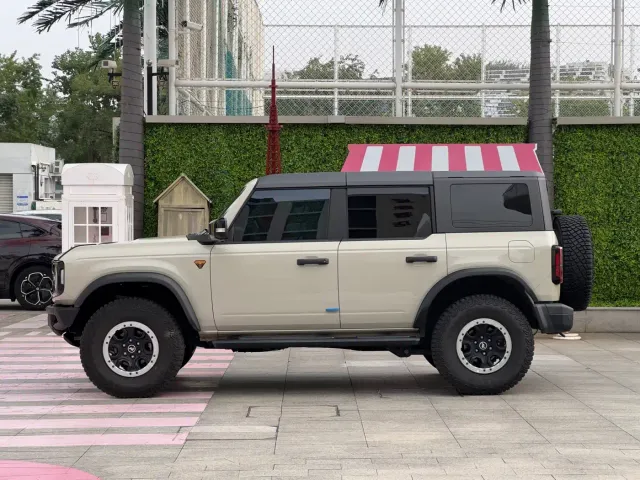 Ford Bronco — Фото автомобиля 7