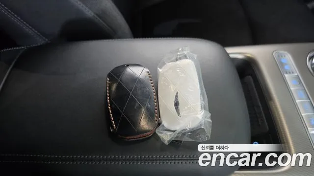 Genesis GV60 Standard — Фото автомобиля 4