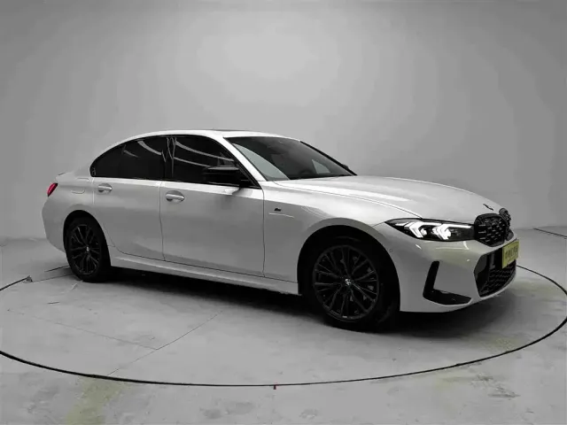 BMW 3 Series — Фото автомобиля 3