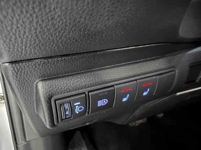 Toyota Corolla — Фото автомобиля 10