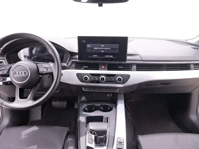 Audi A4L — Фото автомобиля 17