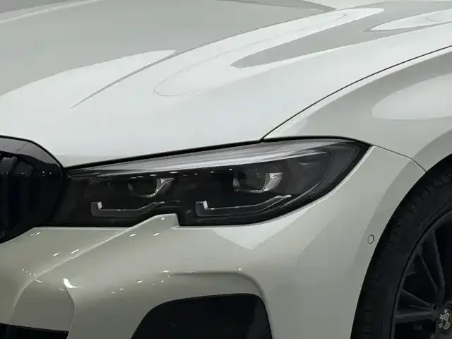 BMW BMW 3 Series 2022 325i M Sport Shadow Edition — Фото автомобиля 17