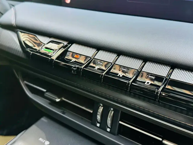 Lincoln Z — Фото автомобиля 9