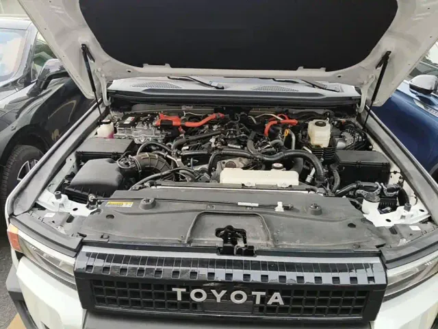 Toyota Prado — Фото автомобиля 3