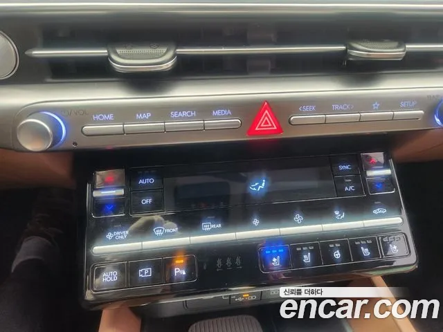 Hyundai Grandeur GN7 — Фото автомобиля 12