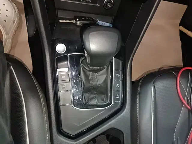 Volkswagen Tiguan L — Фото автомобиля 13