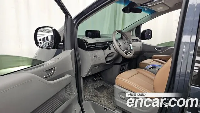 Hyundai Staria Staria 4WD Lounge 9 мест — Фото автомобиля 10